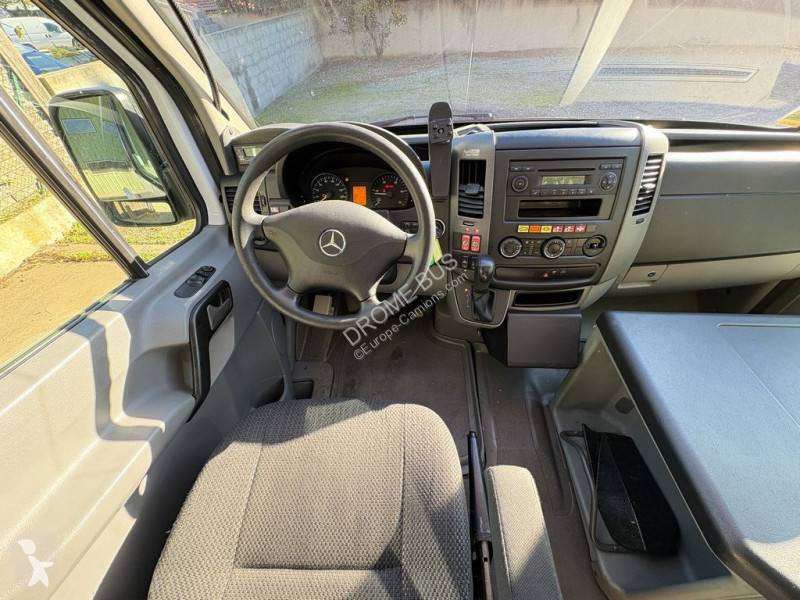 باص Mercedes CITY 77