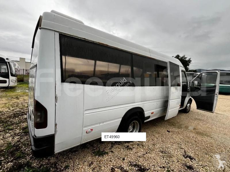 باص Mercedes