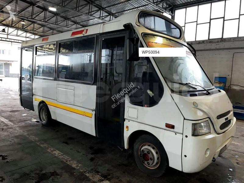 باص Iveco Cacciamali