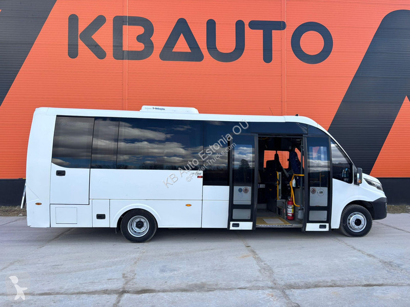 Furgoneta Iveco Rosero 23 SEATS / AC /...
