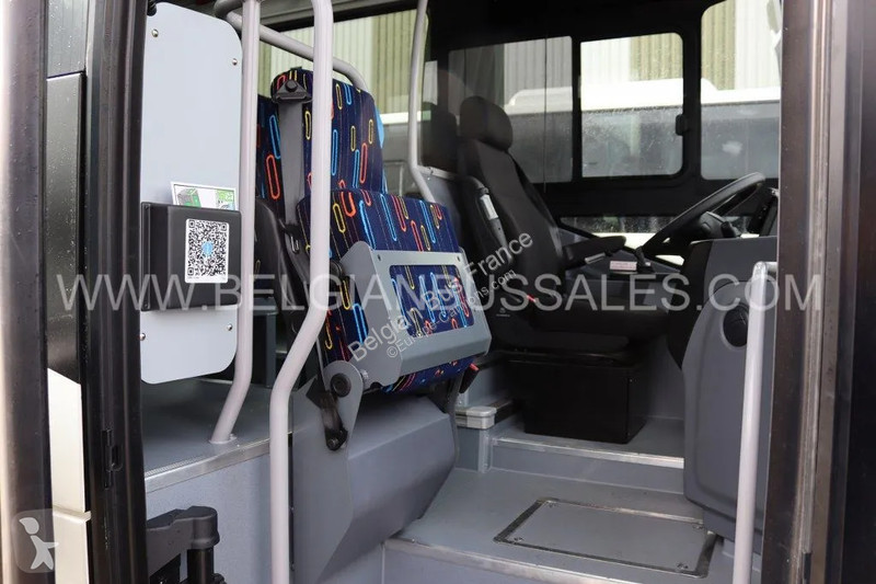 باص Iveco 10.8m Pop / Double middle door / Lift...
