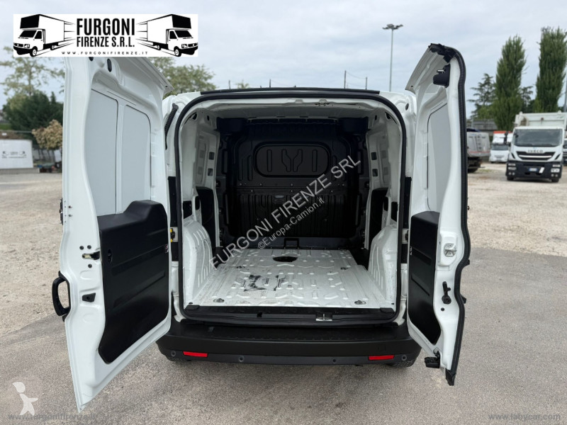 عربة نفعية Fiat Doblò 1.6 MJT 105 PL-TN Cargo...