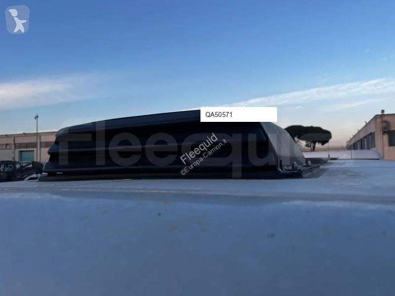 باص Mercedes