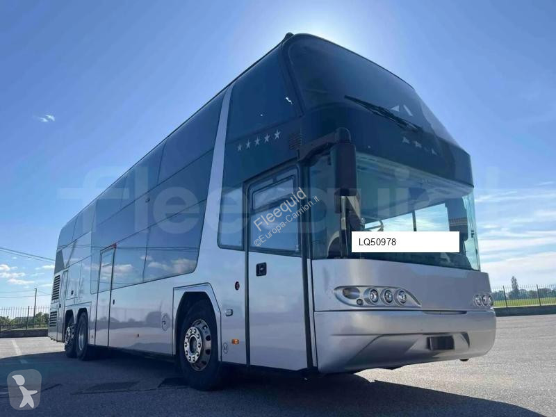 باص Neoplan Cityliner