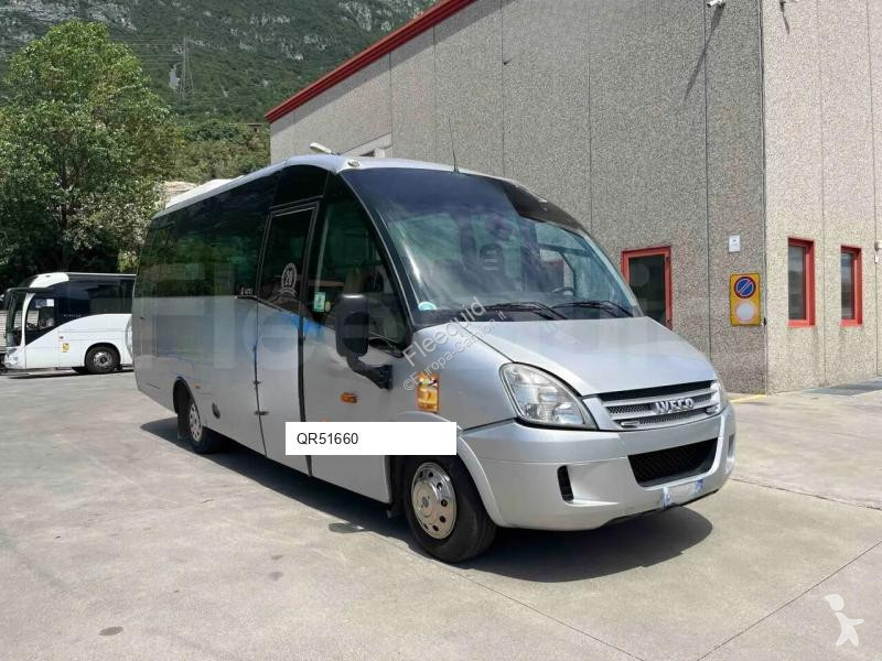 باص Iveco Unvi Compa