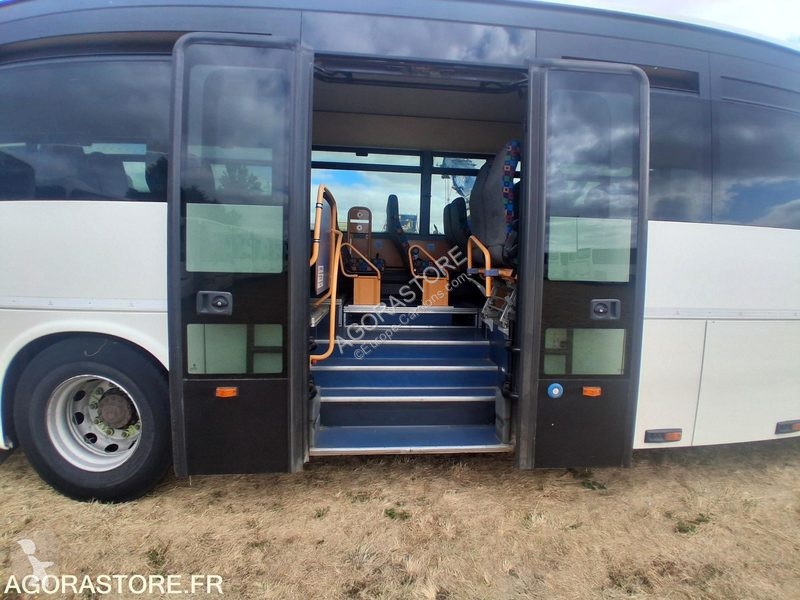 باص Irisbus RECREO