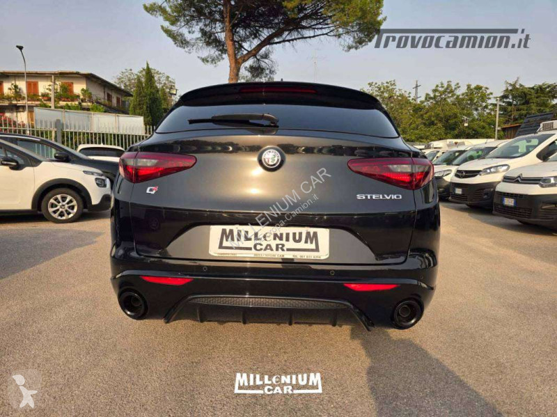Véhicule utilitaire  STELVIO VELOCE TOTAL BLACK...