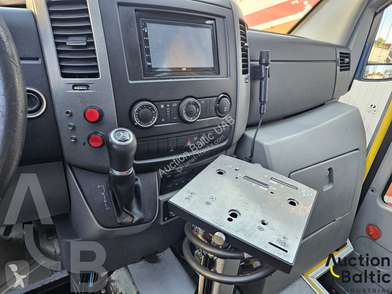 Autobuz Mercedes