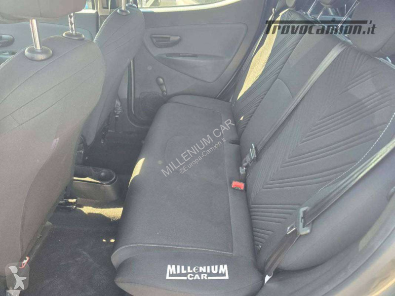 Véhicule utilitaire  LANCIA YPSILON GOLD HYBRID...