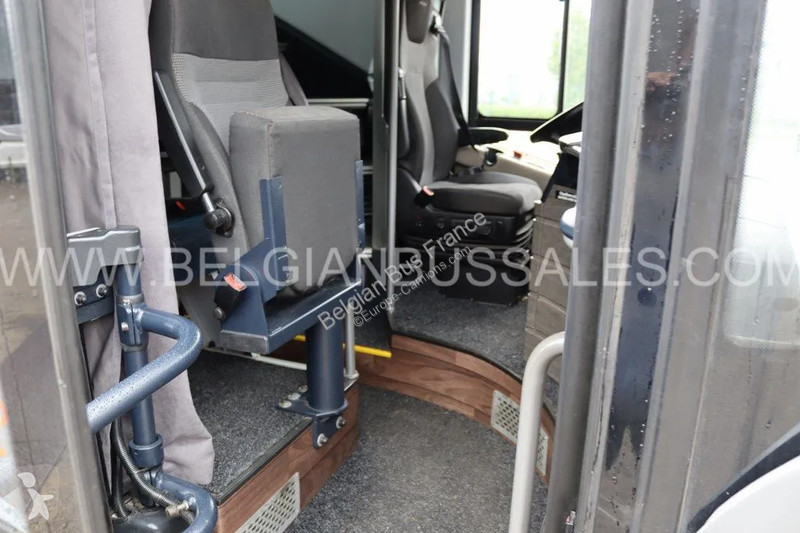 Autobussen Neoplan Skyliner L New Model / P06 /...