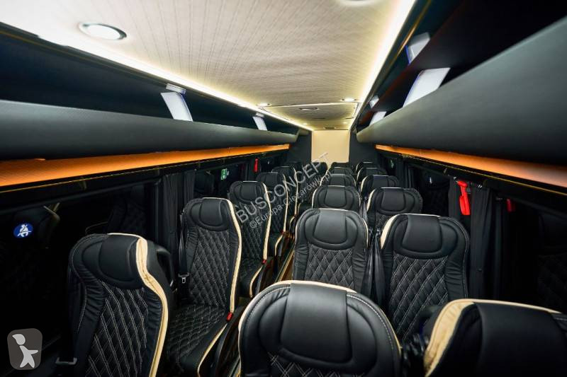 Autobus Mercedes 519 cdi  19+1+1 on stock