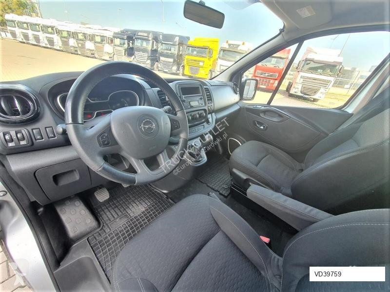 Véhicule utilitaire Opel VIVARO