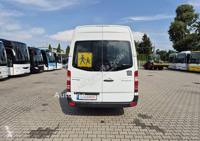Autobuz Mercedes