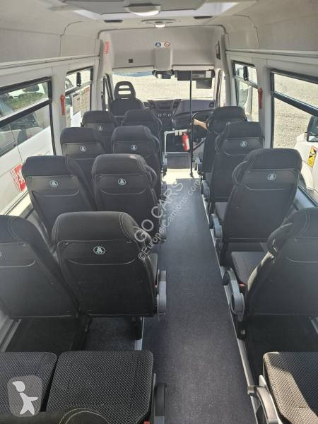 Furgoneta Iveco 22+1