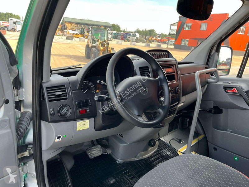 Autobus Mercedes 516 23 SEATS