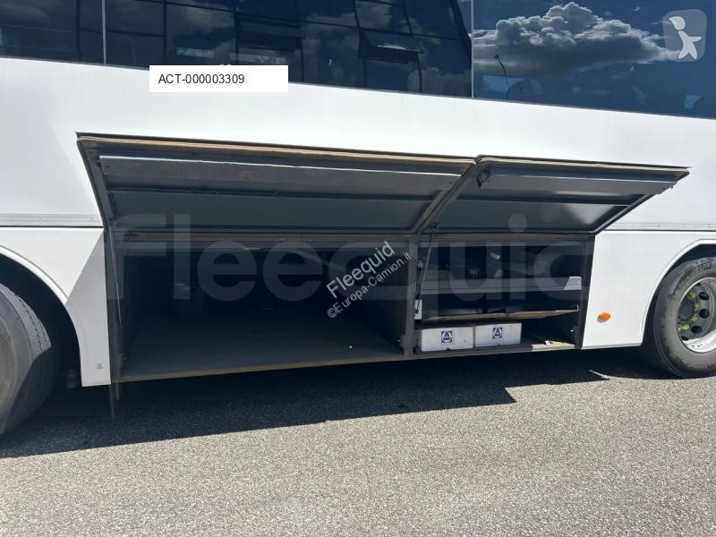 Autobús Volvo B8R