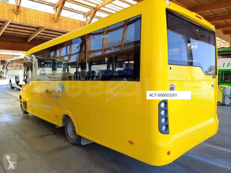 باص Iveco Indcar