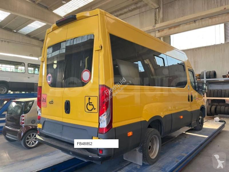 Междуградски автобус Iveco Daily