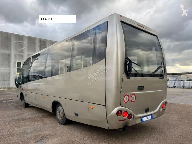 باص Iveco