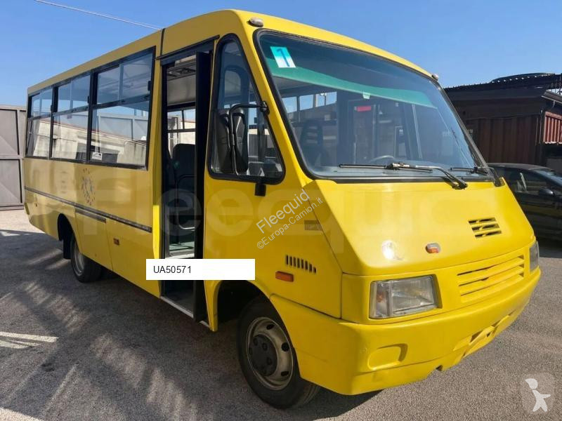 باص Iveco Cacciamali