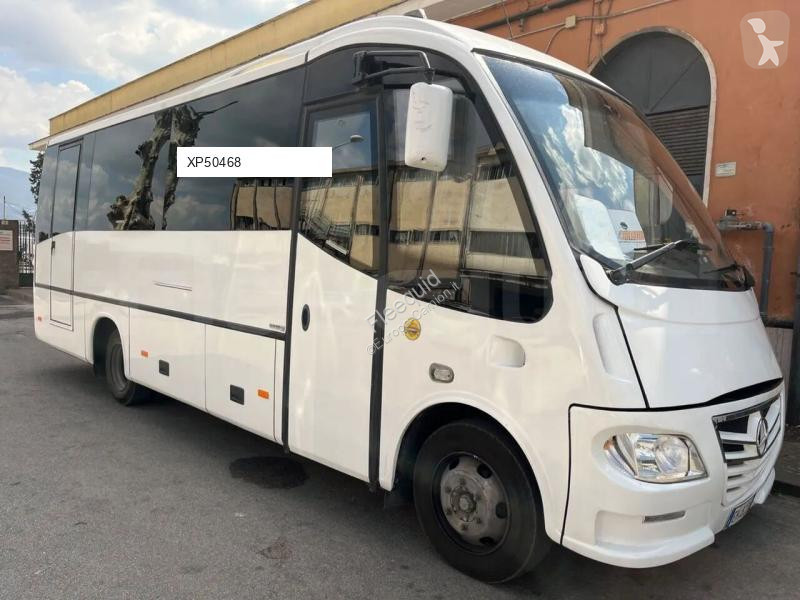 Autobús Mercedes 818
