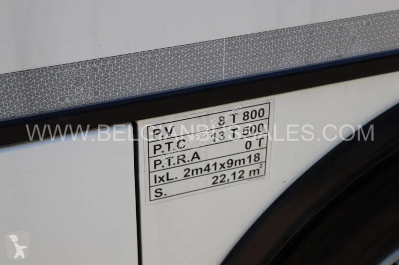باص Otokar Vectio 250U / 9.2m / Manual / Lift /...