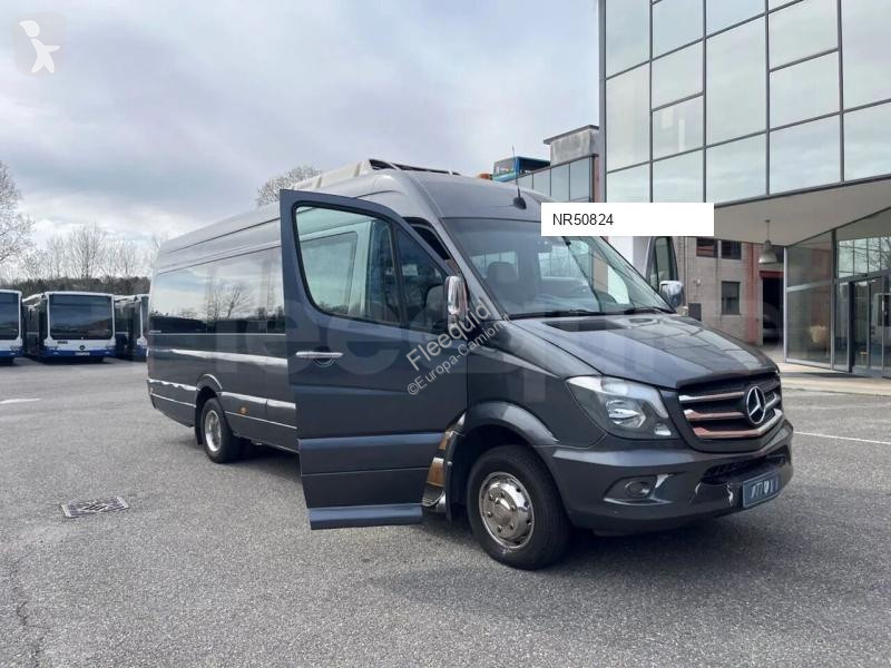 باص Mercedes