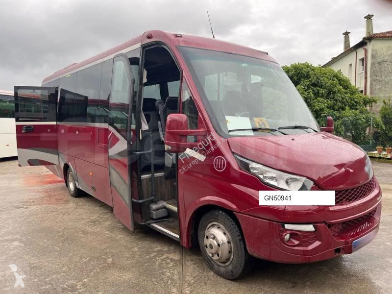 باص Iveco Auto Cuby