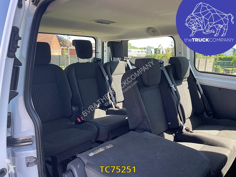 باص Ford kombi 130.35 9 places