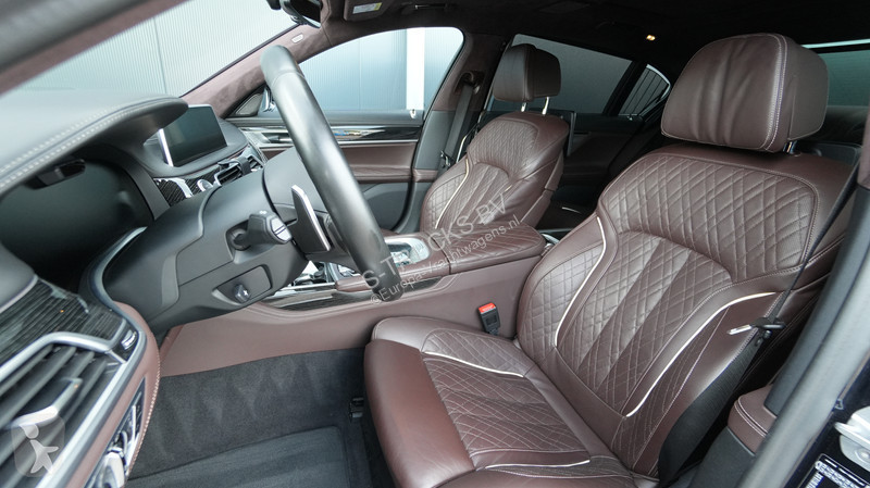 Autobús BMW xDrive Hybrid 6-cyl 745LE