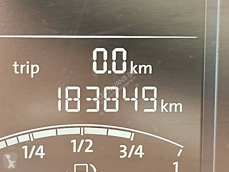 باص Volkswagen 2.0 TDI L2H1 Combi 9-pers AC