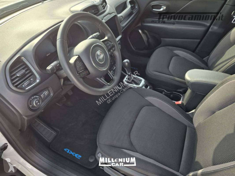 Autobussen  RENEGADE 4XE 2022 LIMTED KM 52000