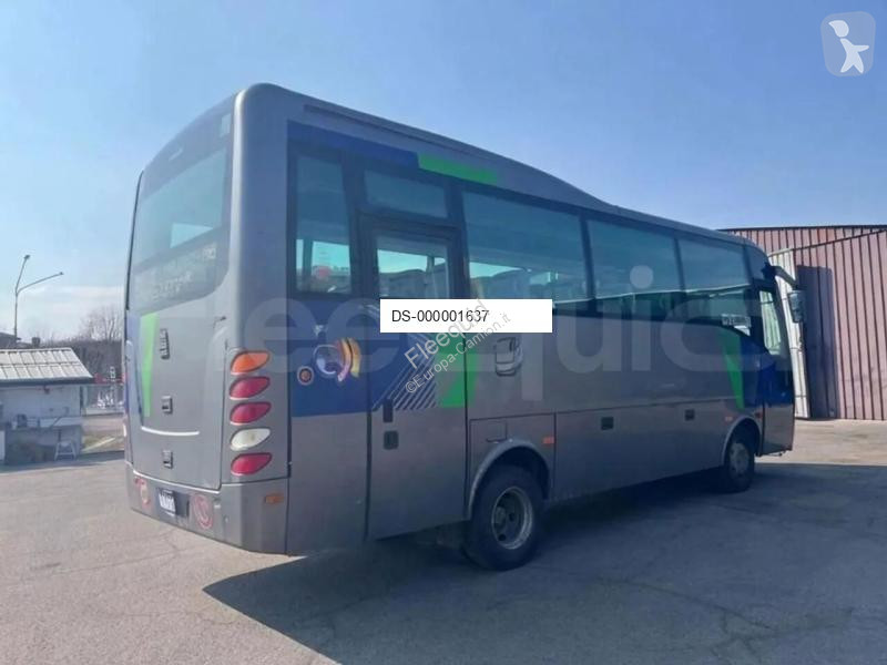 Ônibus transporte Isuzu Turquoise