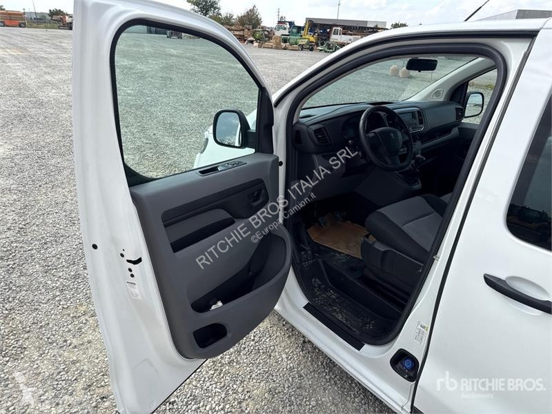 Veículo utilitário Peugeot 1.6 BlueHDI Premium...