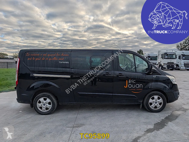 Véhicule utilitaire Ford 130cv 6 places