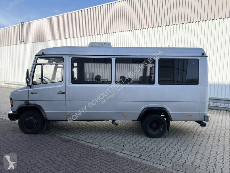 Autobuz Mercedes 711 D-KA 4x2 711 D-KA 4x2,...