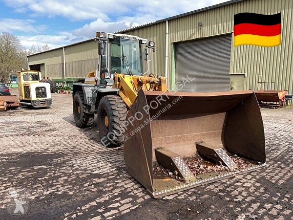 Pá carregadora Liebherr with High-Tipping Bucket