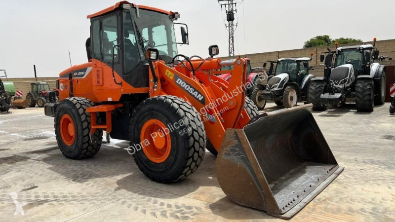 Pala cargadora Doosan 200-5