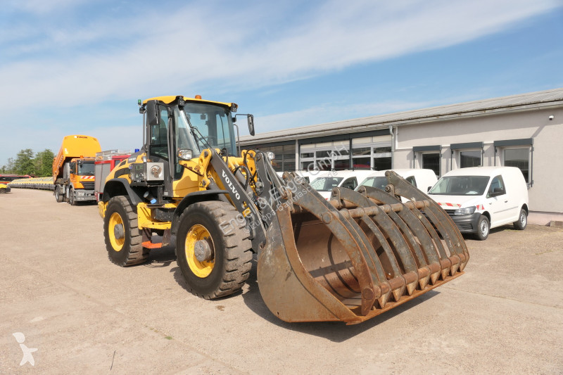 Shovel Volvo L45H
