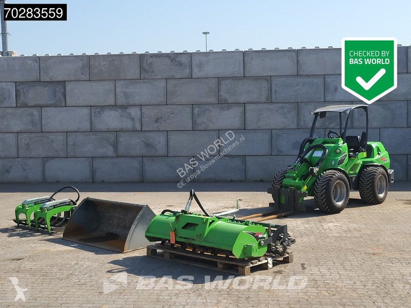 Pala Avant tecno M860i ATTACHMENTS INCLUDED