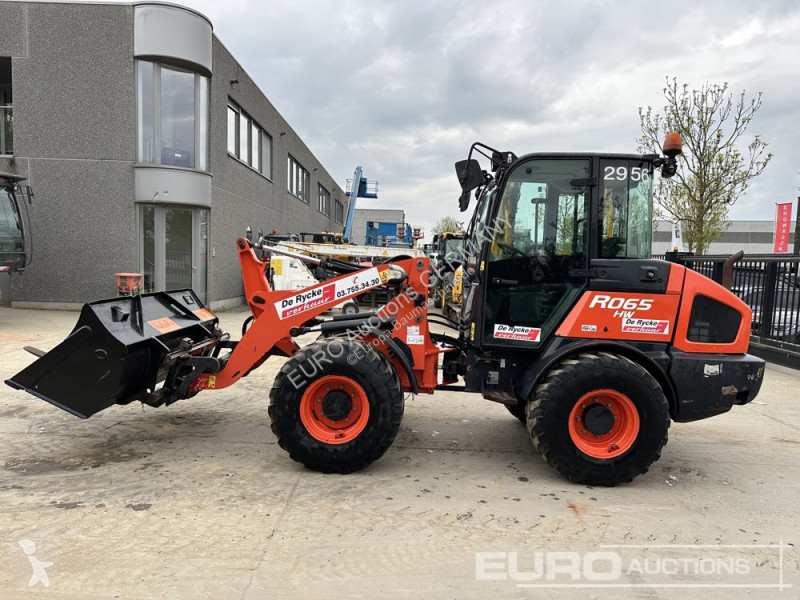 Pala cargadora Kubota R065