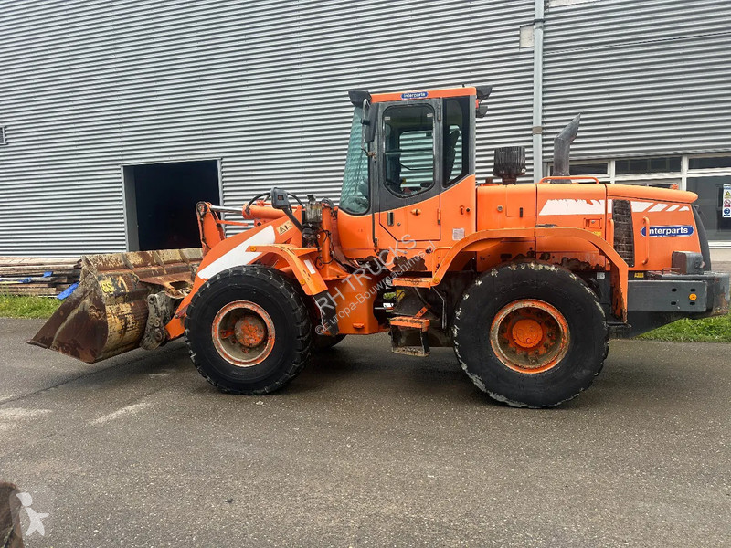 Pá carregadora Doosan 4X4, CE, 6117 HOURS