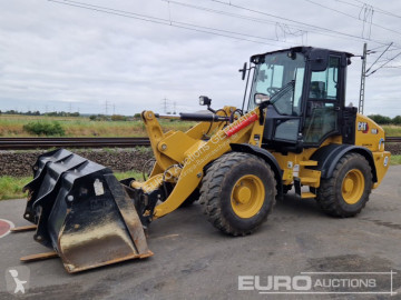 Caterpillar908
