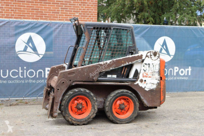 Lastare på däck Bobcat