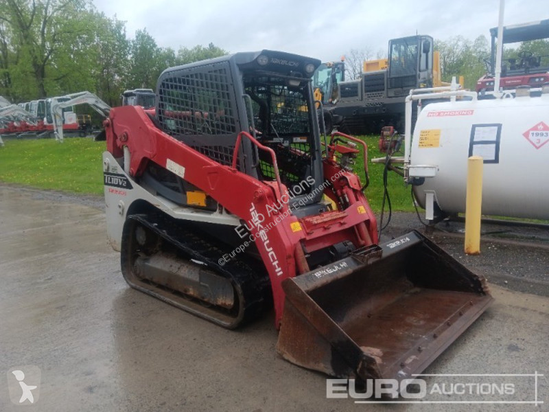 Nakladač Takeuchi TL10V2-CR
