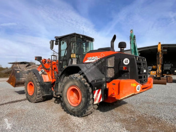 HitachiZW220