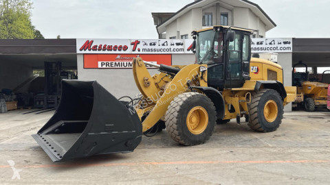 Pala Caterpillar 938K