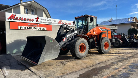 Nakladač Doosan DL 300 5