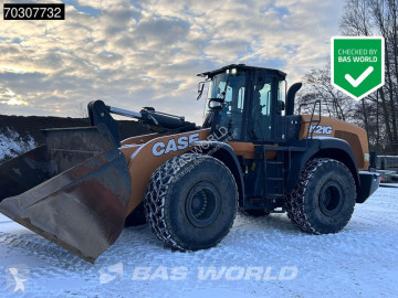 CASE s'attaque au segment des 100 ch avec la nouvelle chargeuse sur pneus 421g | CASE FR