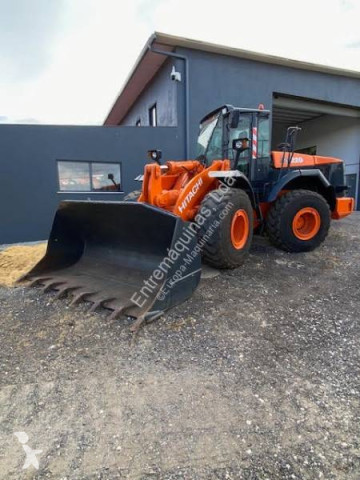 Hitachi ZW220